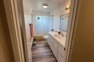 21123 SE Morrison St, Gresham, OR 97030 - Photo 9