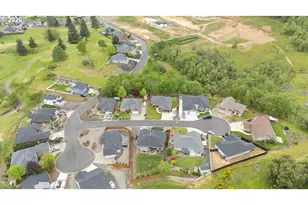 725 Slazenger Ct, Sutherlin, OR 97479 - Photo 29