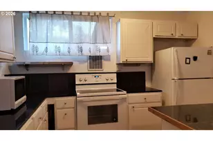 4377 E 20th Ave, Eugene, OR 97403 - Photo 3