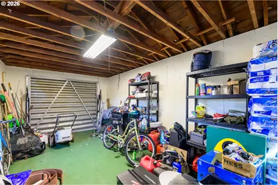 1144 Juniper St, Junction City, OR 97448 - Photo 33