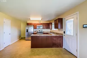 1144 Juniper St, Junction City, OR 97448 - Photo 11