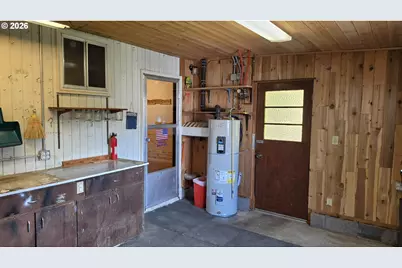2360 High St, Reedsport, OR 97467 - Photo 41