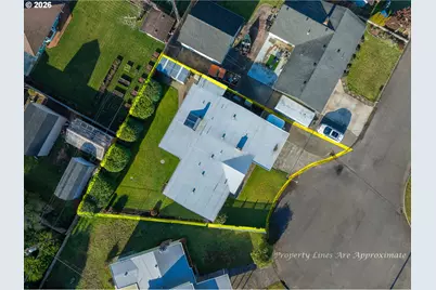 2360 High St, Reedsport, OR 97467 - Photo 5