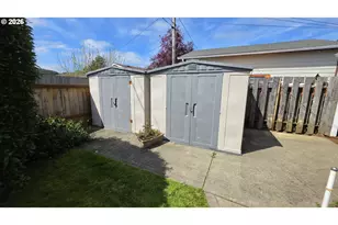 2360 High St, Reedsport, OR 97467 - Photo 11