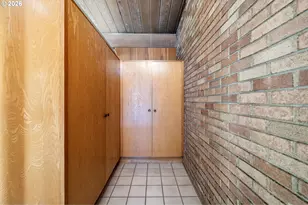 2255 Alder St, Eugene, OR 97405 - Photo 9