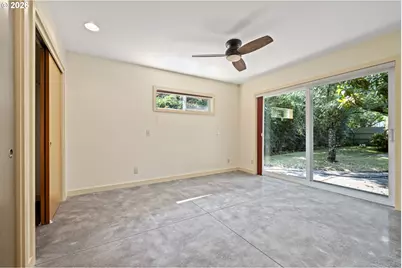 2255 Alder St, Eugene, OR 97405 - Photo 45