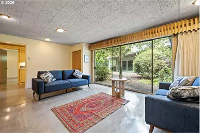 2255 Alder St, Eugene, OR 97405 - Photo 37