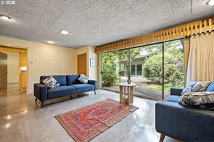 2255 Alder St, Eugene, OR 97405 - Photo 37