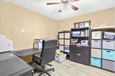 801 S Park St, Carlton, OR 97111 - Photo 35