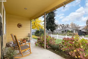 144 Paradise Ln, Roseburg, OR 97471 - Photo 9