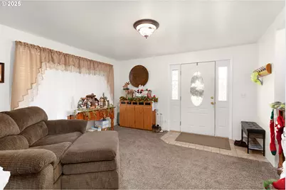 144 Paradise Ln, Roseburg, OR 97471 - Photo 11