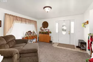 144 Paradise Ln, Roseburg, OR 97471 - Photo 11