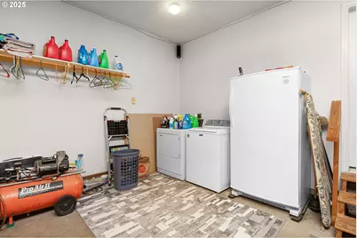 144 Paradise Ln, Roseburg, OR 97471 - Photo 33