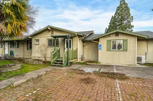 1117 SW Greenwood Ave, Grants Pass, OR 97526 - Photo 3