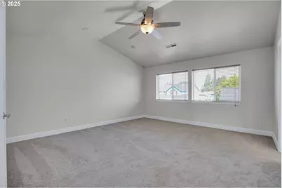 812 N 27th Ave, Cornelius, OR 97113 - Photo 25