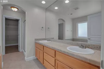 812 N 27th Ave, Cornelius, OR 97113 - Photo 23