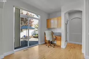 812 N 27th Ave, Cornelius, OR 97113 - Photo 17