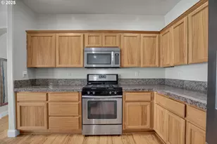 812 N 27th Ave, Cornelius, OR 97113 - Photo 11