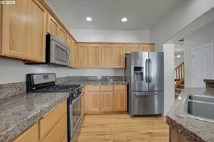 812 N 27th Ave, Cornelius, OR 97113 - Photo 15