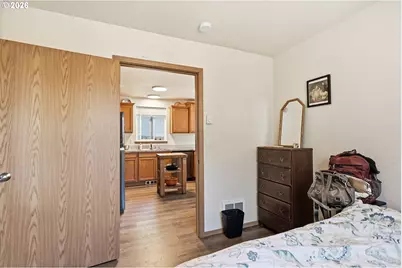 318 E Steuben St, Bingen, WA 98605 - Photo 17