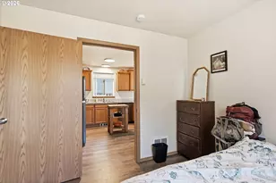 318 E Steuben St, Bingen, WA 98605 - Photo 17