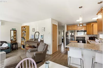 318 E Steuben St, Bingen, WA 98605 - Photo 7