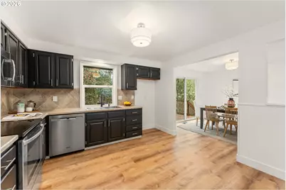 9725 SW New Forest Dr, Beaverton, OR 97008 - Photo 3