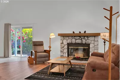 1009 Royal Saint George Dr, Florence, OR 97439 - Photo 7