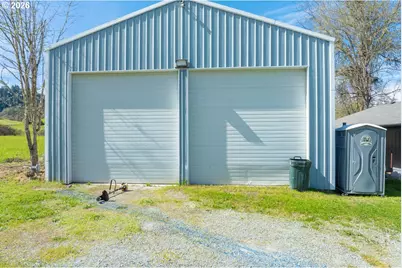 1355 Days Creek Cutoff Rd, Myrtle Creek, OR 97457 - Photo 5