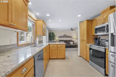 361 SW Howard Dr, McMinnville, OR 97128 - Photo 23