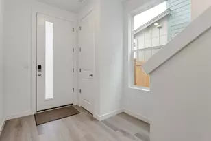 3664 SE 86th Ave, Hillsboro, OR 97123 - Photo 3