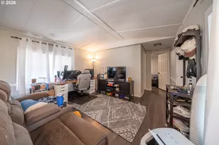 3237 Elm St, Hubbard, OR 97032 - Photo 7
