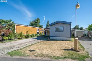 3237 Elm St, Hubbard, OR 97032 - Photo 3