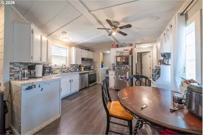 3237 Elm St #21, Hubbard, OR 97032 - Photo 9
