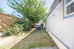 3237 Elm St, Hubbard, OR 97032 - Photo 21