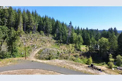 000 Fawn Ln #1401, Coos Bay, OR 97420 - Photo 5