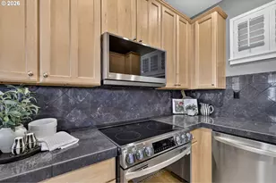 2527 NW Stimpson Ln, Portland, OR 97229 - Photo 19