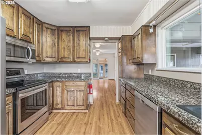 2714 Louisiana St, Longview, WA 98632 - Photo 7