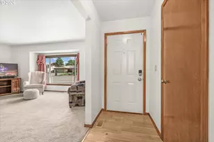 3123 SE 2nd St, Gresham, OR 97080 - Photo 7