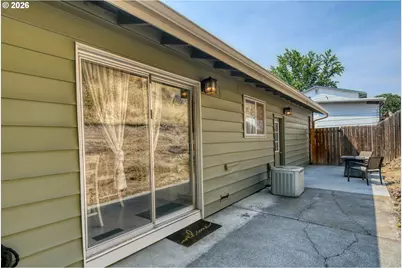 902 NW 6th St, Pendleton, OR 97801 - Photo 15