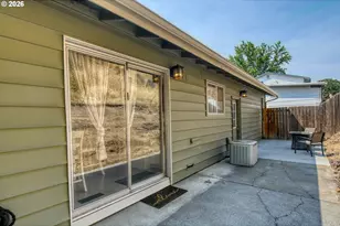 902 NW 6th St, Pendleton, OR 97801 - Photo 15