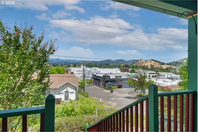 609 SE Chadwick St, Roseburg, OR 97470 - Photo 5