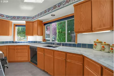 11401 SW 107th Pl, Portland, OR 97223 - Photo 13
