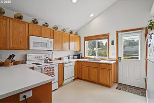 4644 Calumet Way, Eugene, OR 97404 - Photo 7