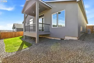 1764 NE 9th Pl, Hermiston, OR 97838 - Photo 17