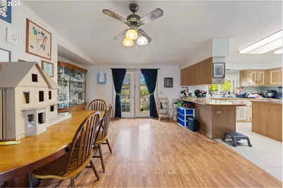 1050 W Lincoln St, Carlton, OR 97111 - Photo 15