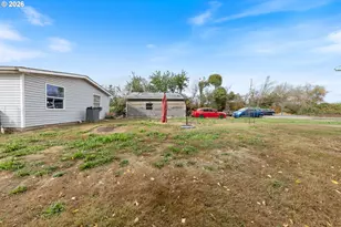 1050 W Lincoln St, Carlton, OR 97111 - Photo 7