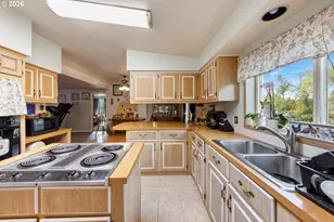 1050 W Lincoln St, Carlton, OR 97111 - Photo 21