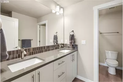 178 SW Lancaster Ct, Troutdale, OR 97060 - Photo 21