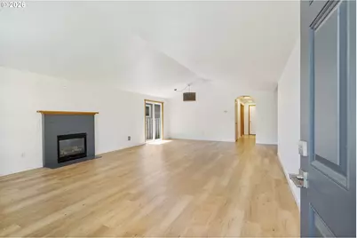 6925 SE 65th Ave, Portland, OR 97206 - Photo 3